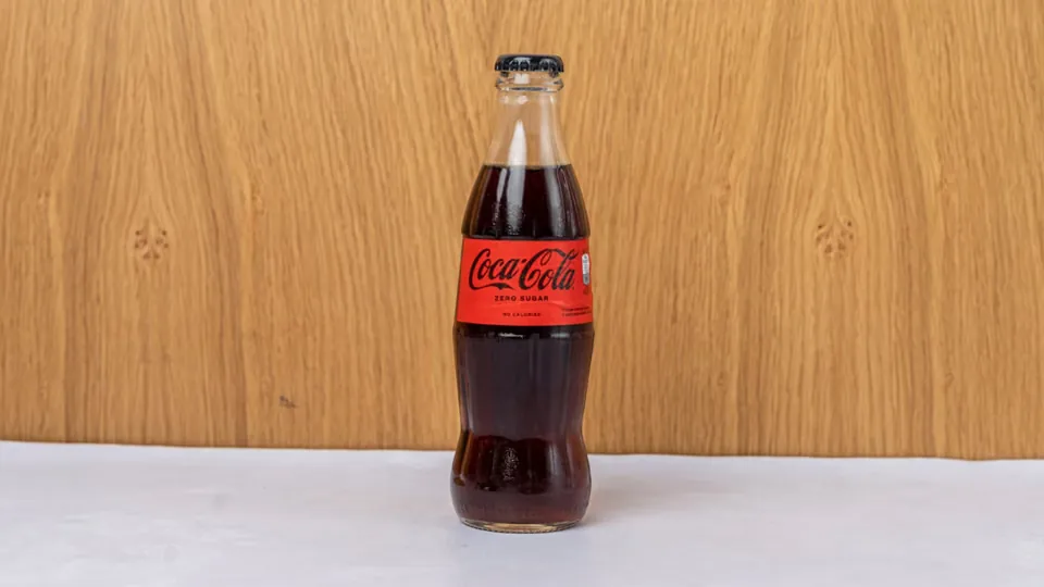 Coca Cola Zero — Momento Restaurant, Ferizaj